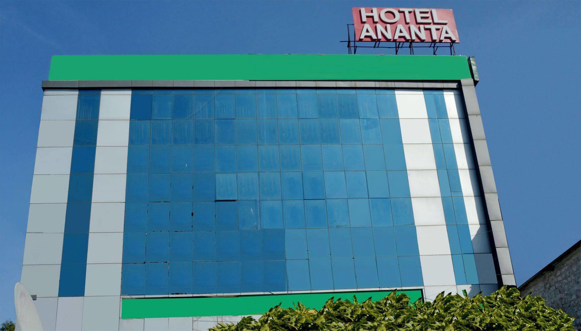 Hotel Ananta Inn Jaipur Exteriör bild