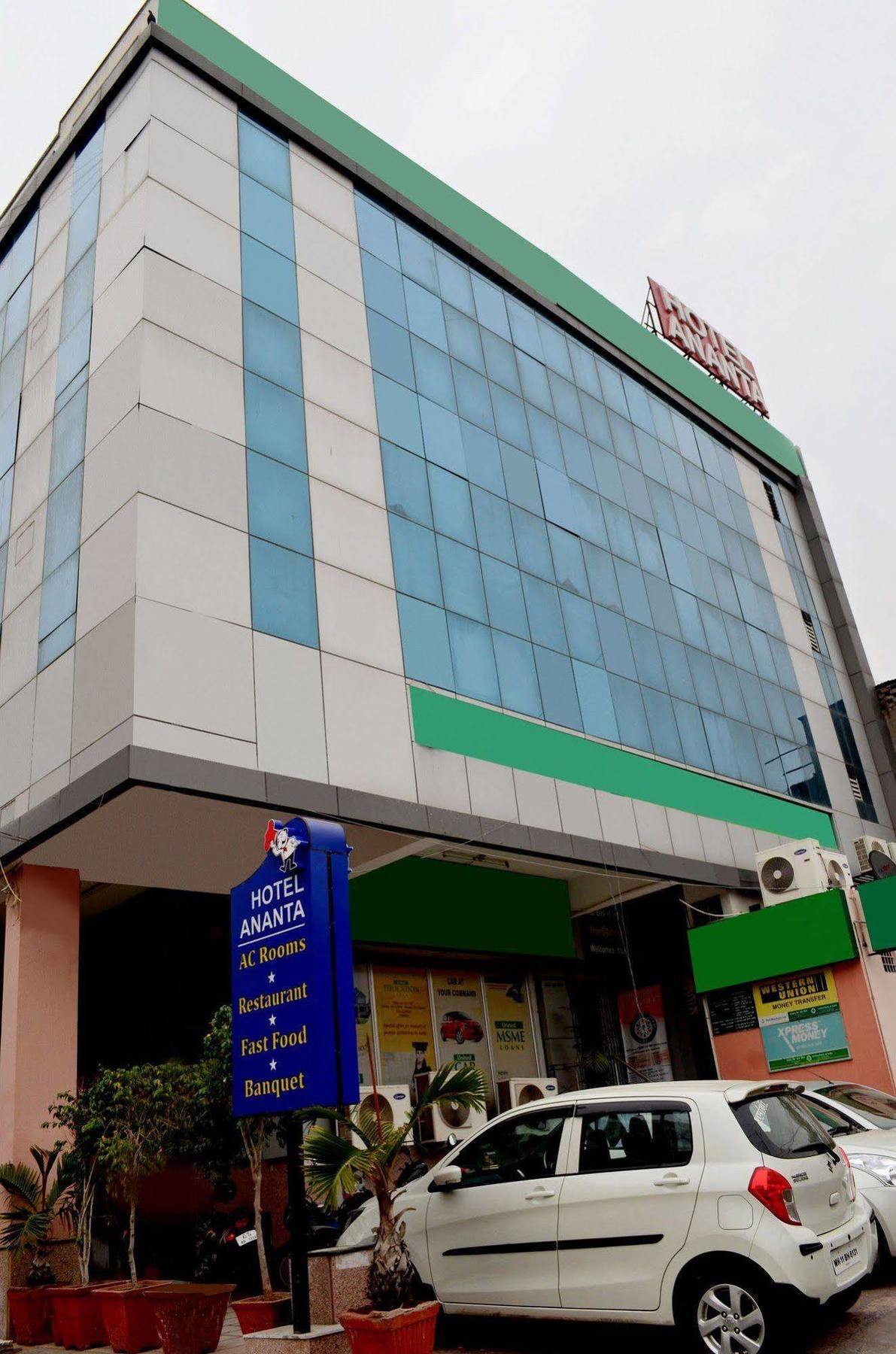 Hotel Ananta Inn Jaipur Exteriör bild